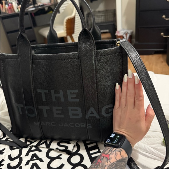 Marc Jacobs Black Tote Bag - Picture 8 of 9